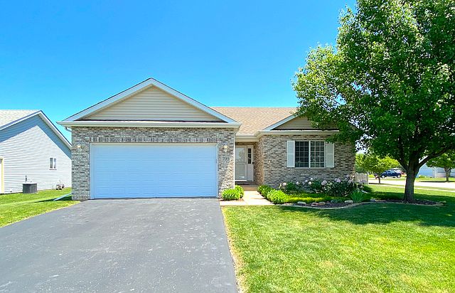 1st image of 705 Blackhawk Dr