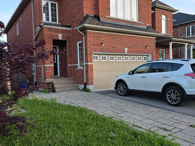 33 Aikenhead Ave — Photo 2