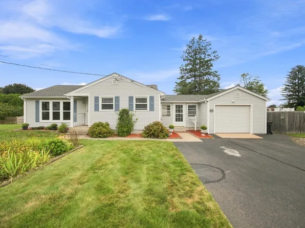 70 Crestwood St, Chicopee, MA 01020