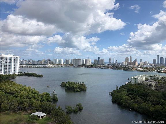 5th image of 16385 Biscayne Blvd Unit 2104