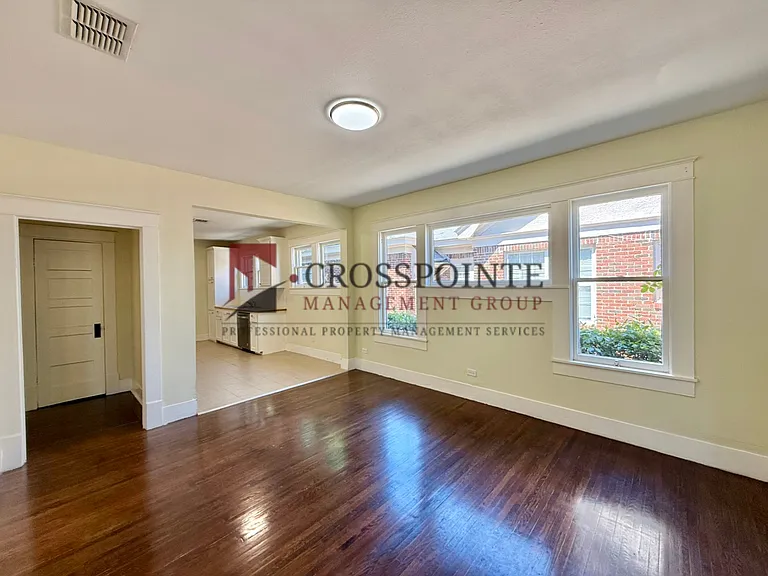 431 S College Ave — Photo 6