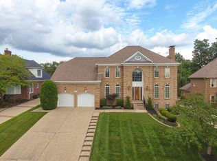 14707 Forest Oaks Dr, Louisville, KY 40245