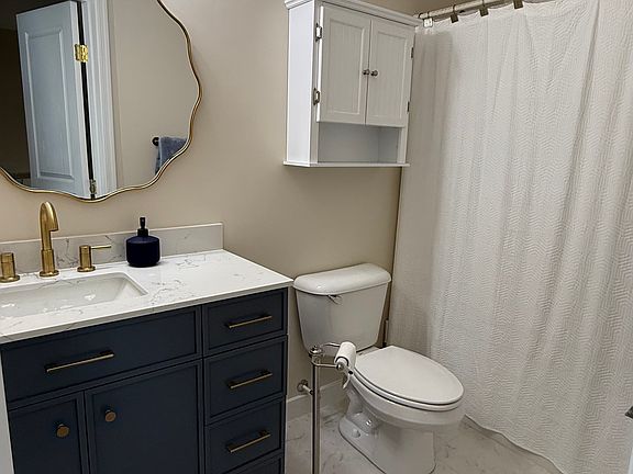 5th image of 2110 Caroline St