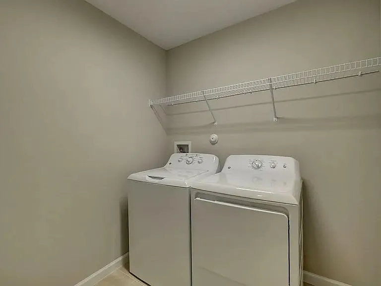 2262 SE Rock Springs Dr #1 — Photo 8