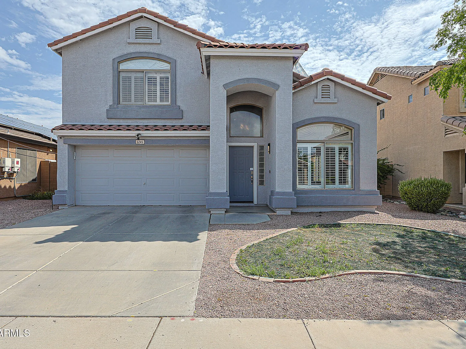 3 bed, 2.5 bath, 2024 sqft, $2,100 — Photo 1