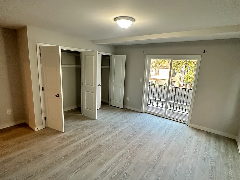 290 Gregory Ave #2 — Photo 6