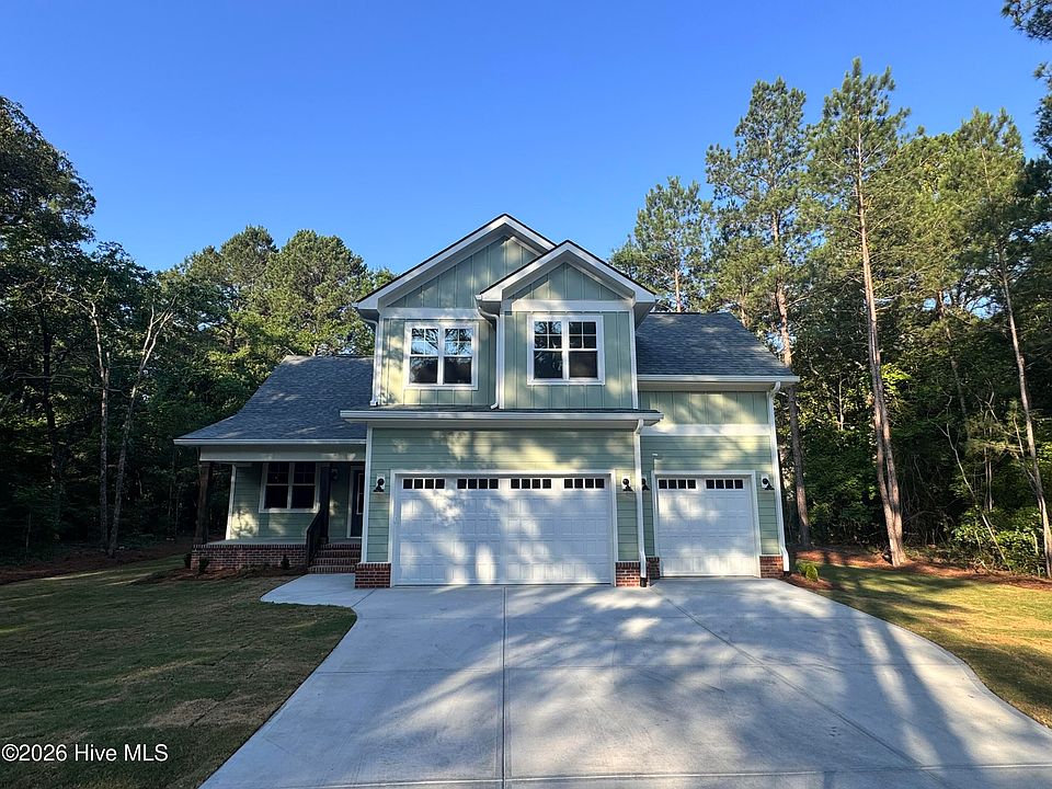 1st image of 636 Willow Lane