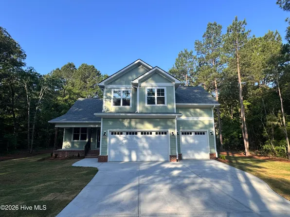 636 Willow Lane, Vass, NC 28394