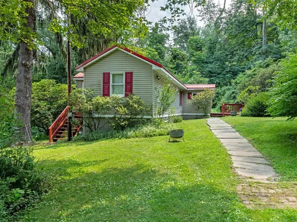 1021 Pine Blvd, Dunbar, PA 15431