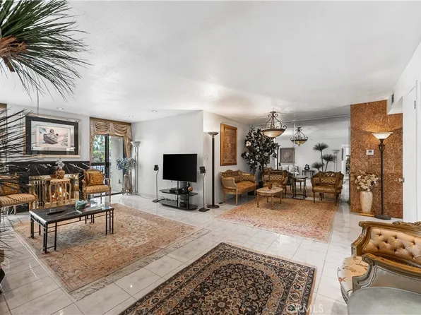 1745 Holly Dr APT 302, Glendale, CA 91206
