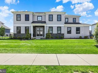 658 Fleetwood Dr, Lititz, PA 17543