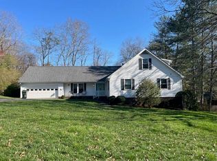 13 Big Rock Rd, Signal Mountain, TN 37377