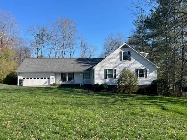 13 Big Rock Rd, Signal Mountain, TN 37377