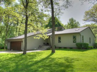 27384 Grace Trl, Red Wing, MN 55066