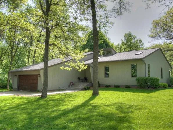 27384 Grace Trl, Red Wing, MN 55066