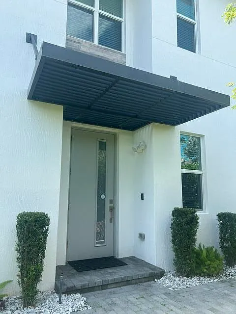 3 bed, 2.5 bath, 2096 sqft, $3,600 — Photo 4