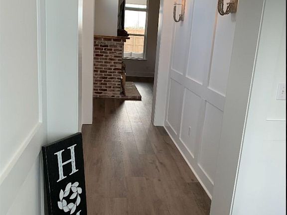 2nd image of 17390 Lions Ear Ln