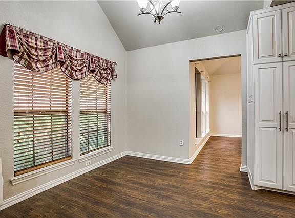 5th image of 1212 Whispering Ln