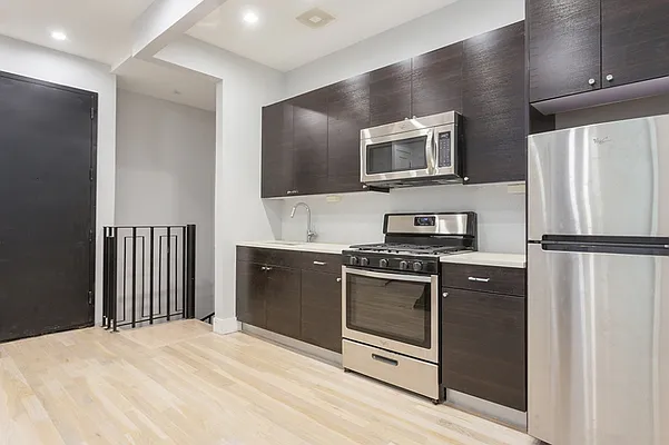 Rented by MNS | media 35