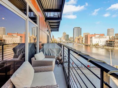 106 West Seeboth STREET #306, Milwaukee, WI, 53204