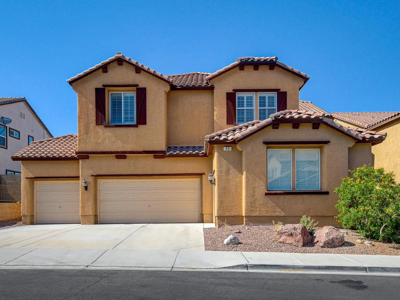 5 bed, 3783 sqft, $3,295 — Photo 3