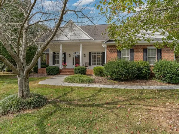 110 Old March Rd, Advance, NC 27006