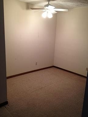 4th image of 10400 Victoria Dr