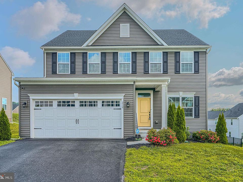 1st image of 219 Chadsworth Way