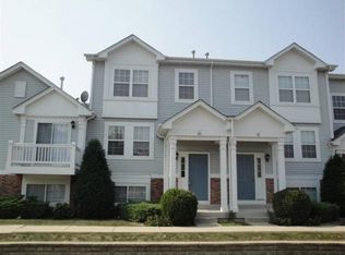 100 W Big Horn Dr, Hainesville, IL 60073
