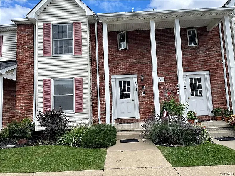 2 bed, 2.0 bath, 1085 sqft, $1,420 — Photo 1