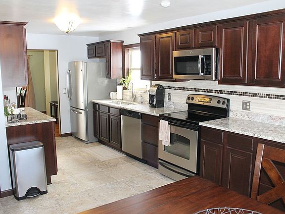 5th image of 103 Yancey Dr