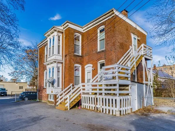 29 Lillian St, Springfield, MA 01109