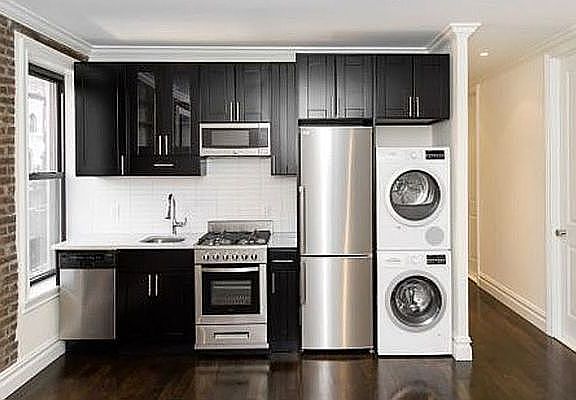 2nd image of 170 W 83rd St APT 2W