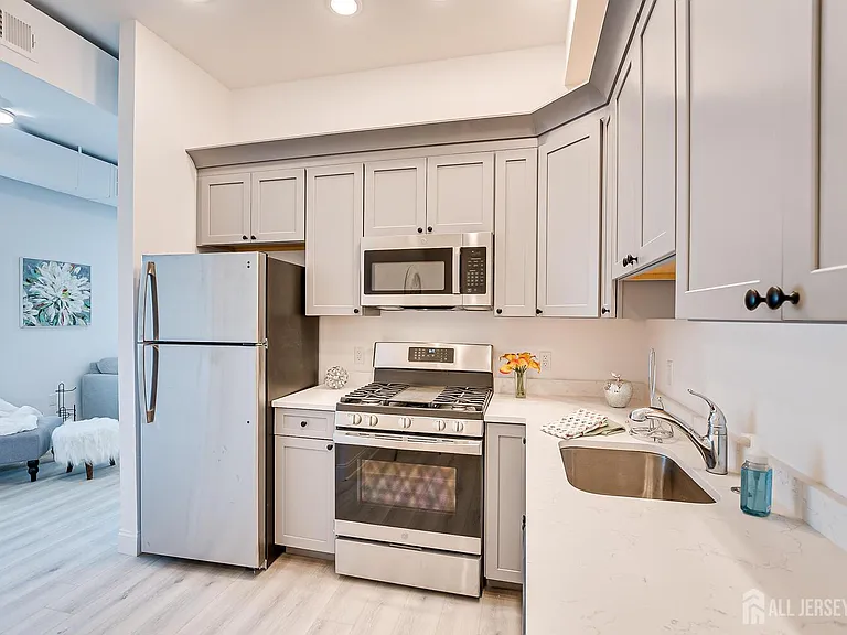 21 Station Pl — Photo 25