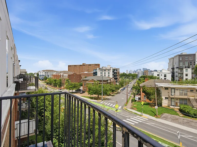 205 31st Ave N #310 — Photo 39