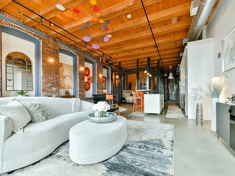35 Channel Center St #206 — Photo 10