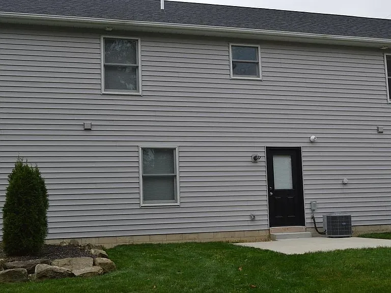 467 Sparrow Way — Photo 8