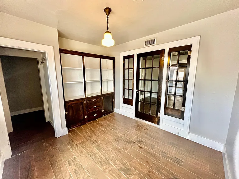 220 W Latimer St #B — Photo 16