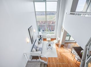 200 Manitoba St #417, Toronto, ON M8Y 3Y9