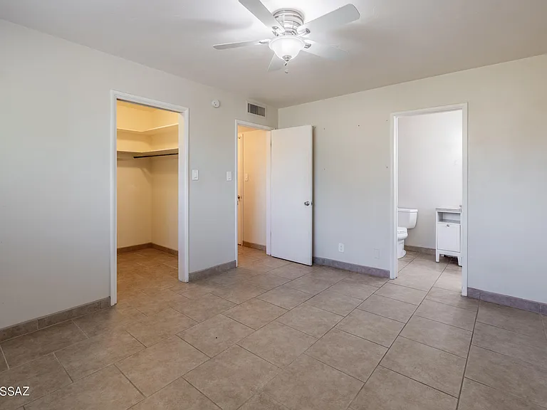 821 N Corinth Ave — Photo 12