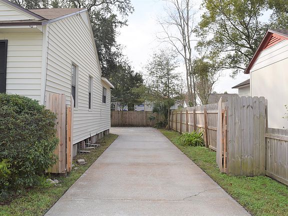 5th image of 3532 Ernest St