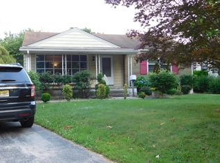 114 W Providence Rd, Aldan, PA 19018