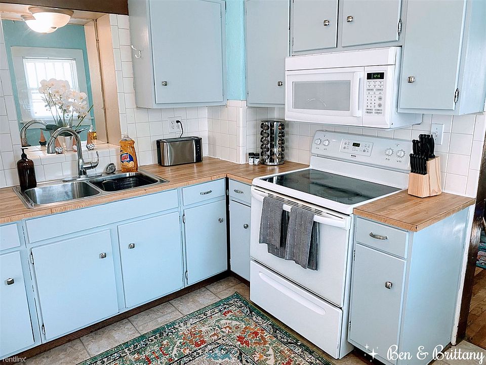 6. 257 N Elizabeth, Kitchen