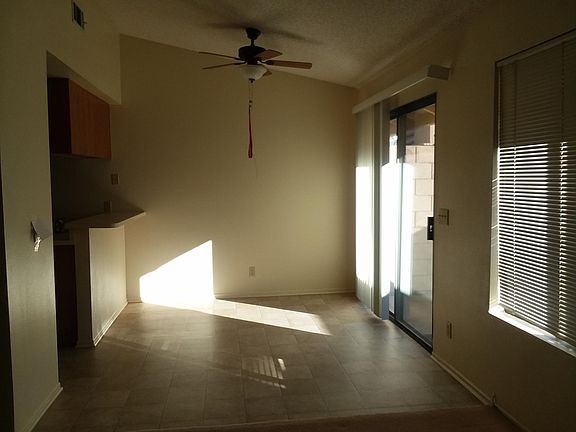 3rd image of 1383 Trenton Cir