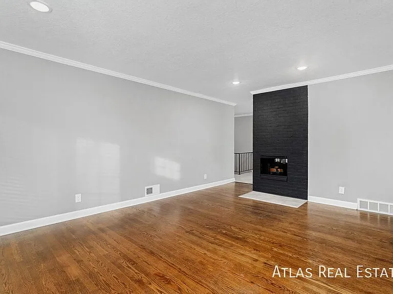7641 Falmouth St — Photo 8