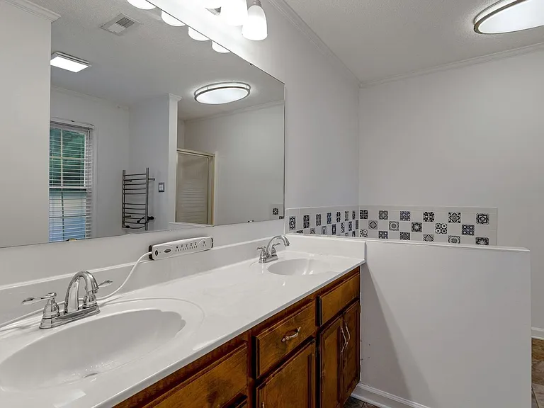 12608 Sulgrave Dr — Photo 20