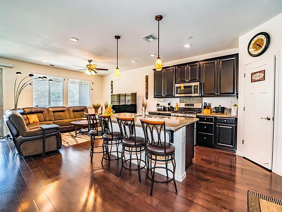 4th image of 9433 Vino Verde Ct