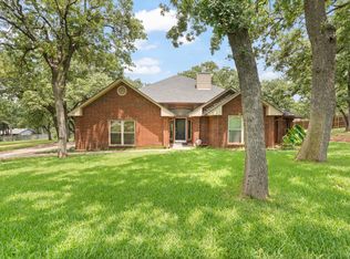117 William Wallace Dr, Burleson, TX 76028