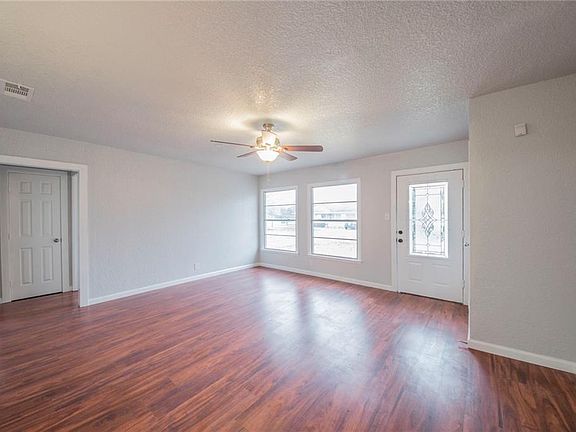 4th image of 5225 Vicki St