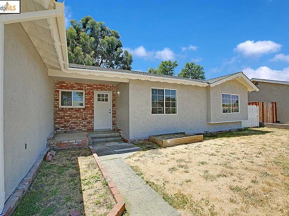 3rd image of 7812 Tamarack Dr